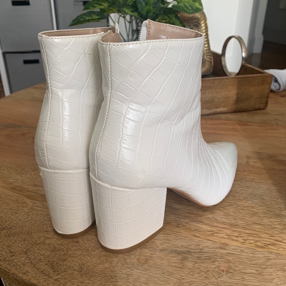 White booties - Picture 2 of 3